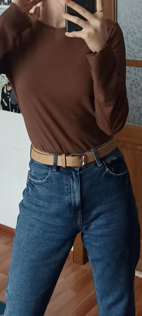 1. The Classic Jeans and Tee Combo