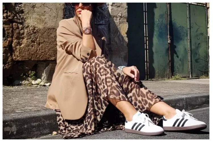 Discover 32 cool sneaker outfit ideas that make everyday dressing effortless, stylish, and fresh, with versatile looks for every season and occasion.